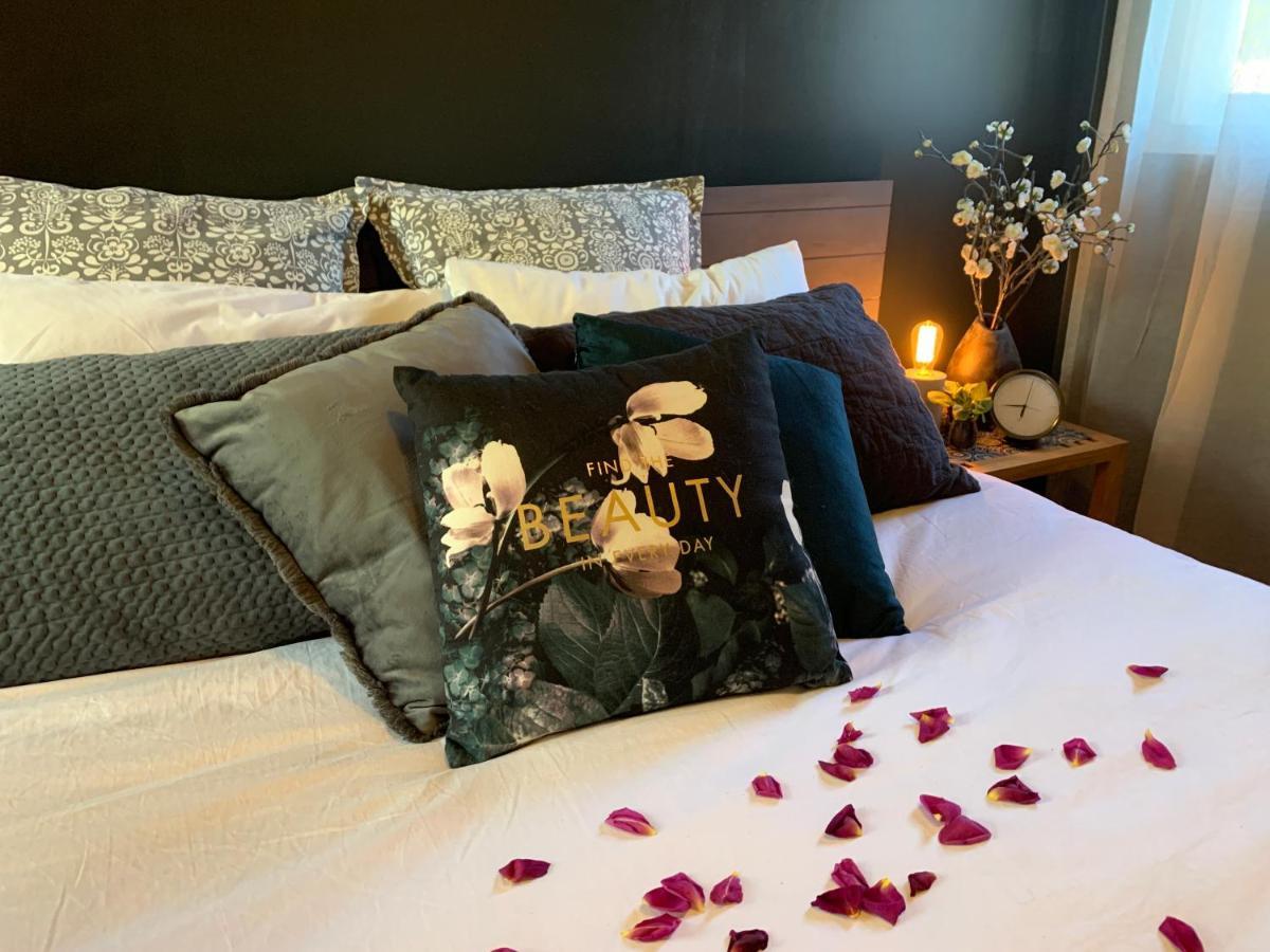 Couple'S Luxury Resort Spa Retreat Cowes Eksteriør bilde