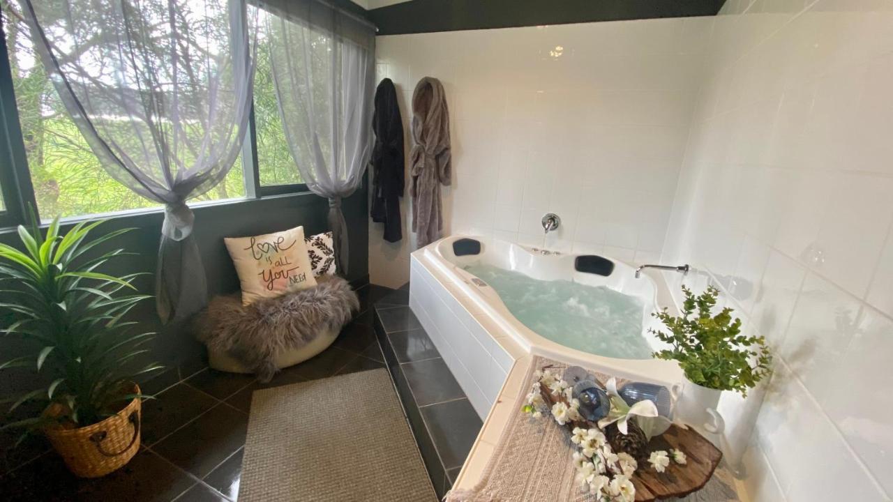 Couple'S Luxury Resort Spa Retreat Cowes Eksteriør bilde
