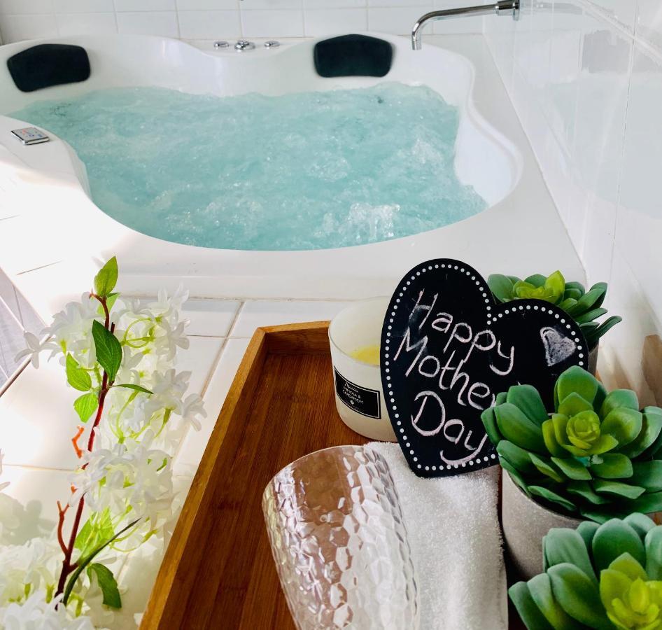 Couple'S Luxury Resort Spa Retreat Cowes Eksteriør bilde